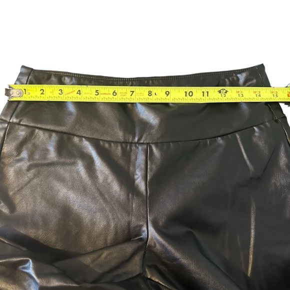 Kendall Kylie Black Legging Women's Medium Faux Vegan Leather Leggings Pants - Picture 4 of 7